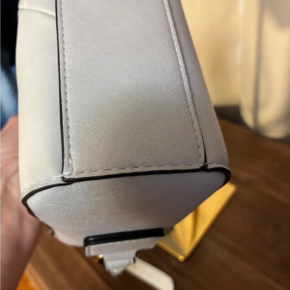 Rosetti White Quilted Dome Crossbody with Gold Logo NWT - Picture 8 of 17